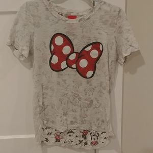 Disney mini mouse tee. Very cute!